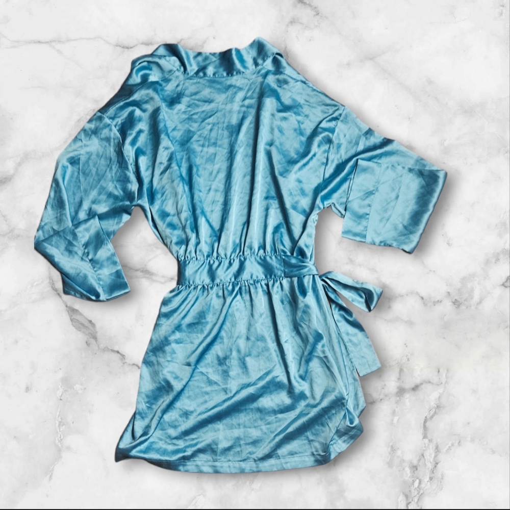 Victoria Secret polyester Robe - Picture 2 of 4
